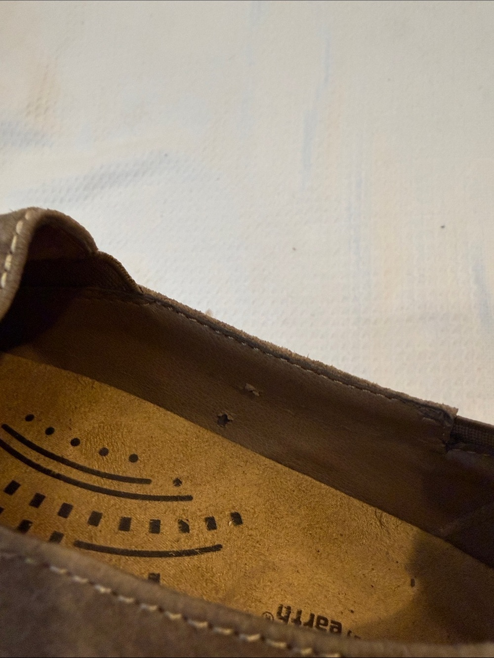 Earth Origins Sugar Leather Laser Cut Out Slip-On Loafers in Tan/Taupe Size 10 - Picture 13 of 16